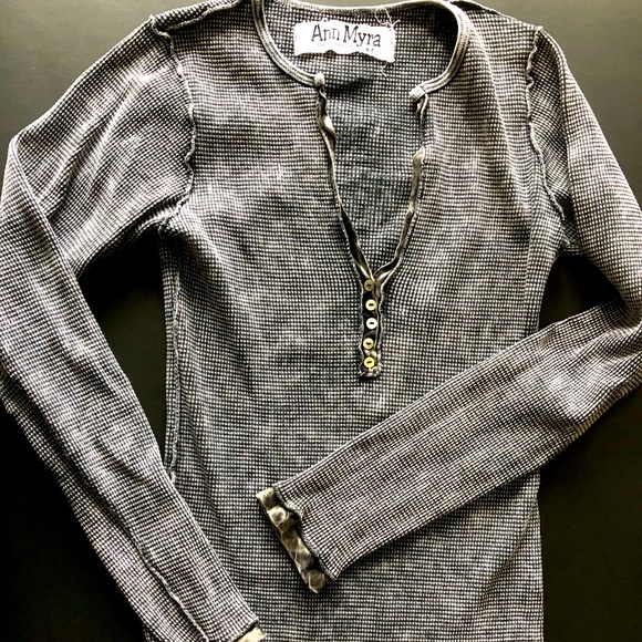 Ann Myra Thermal blk embellished on back Sz M - Picture 1 of 7